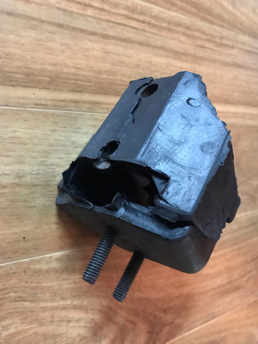 Engine Mount XK XL Falcon 144 170 – Early Falcon Spares