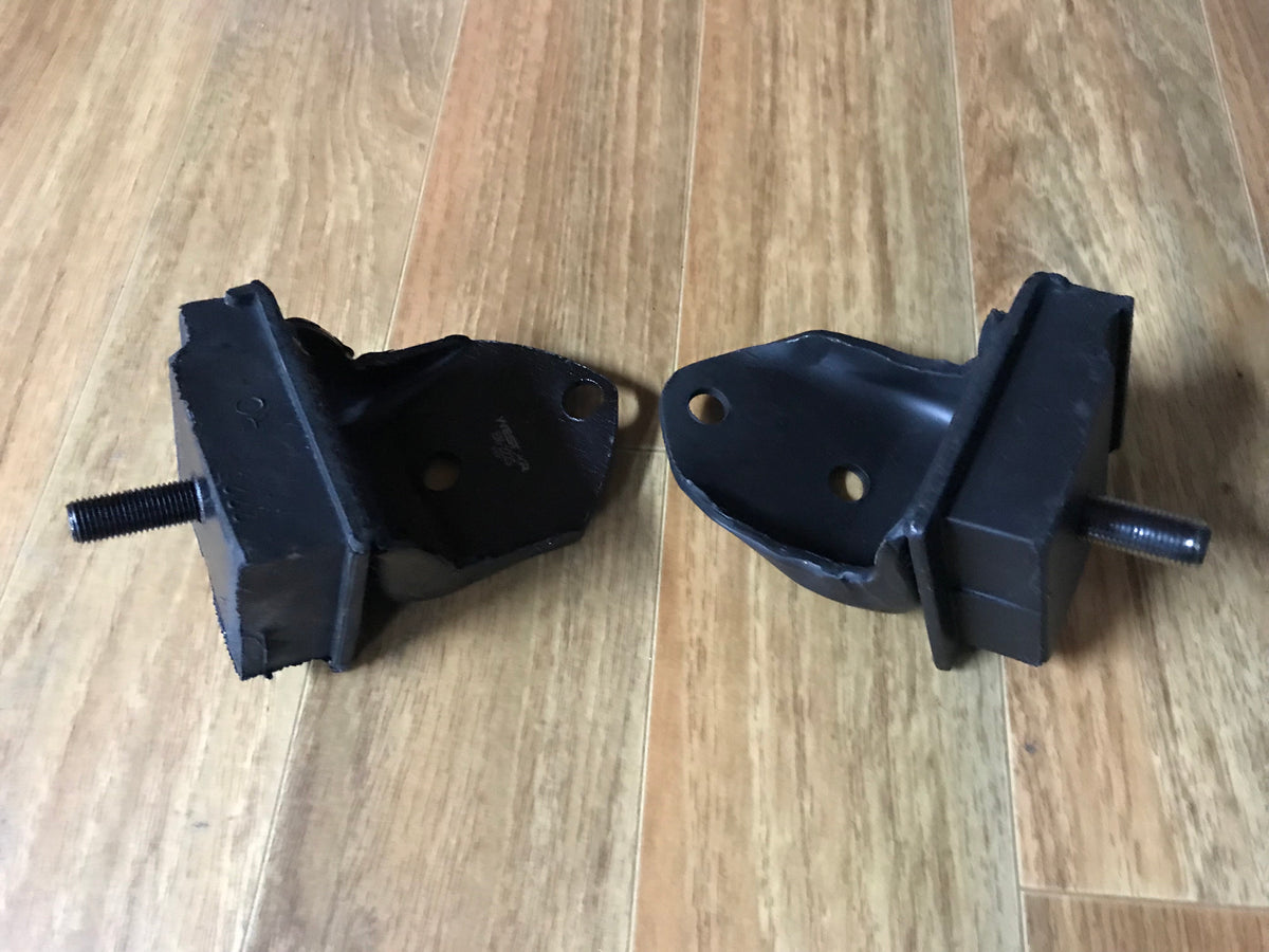 XM XP Engine Mount Left and Right – Early Falcon Spares